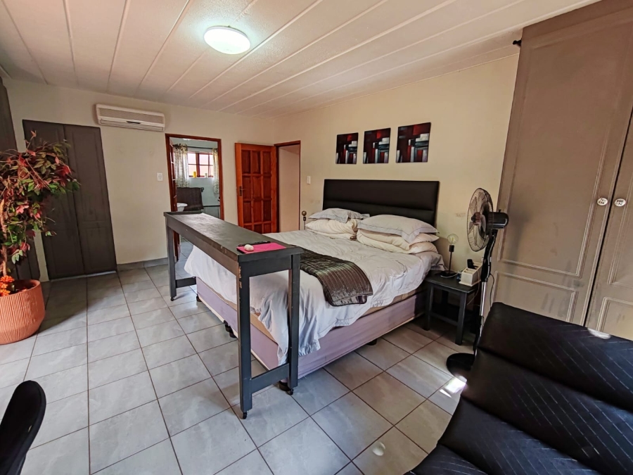 4 Bedroom Property for Sale in Van Der Hoff Park North West